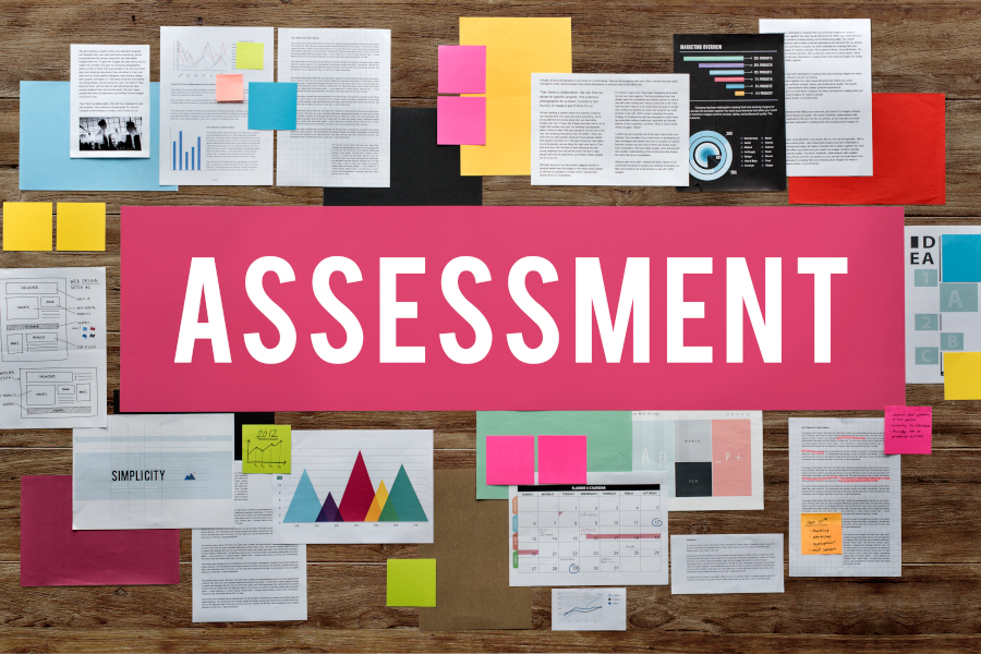 man training Business  Skilled Expert Productivity and Knowledge Training E-Learning